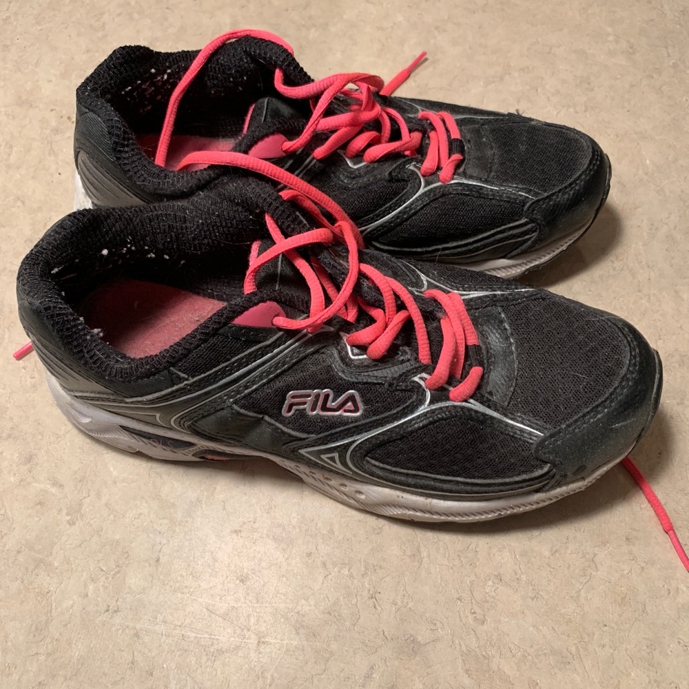 Fila Memory Foam Sneakers woman’s size 9 1/2